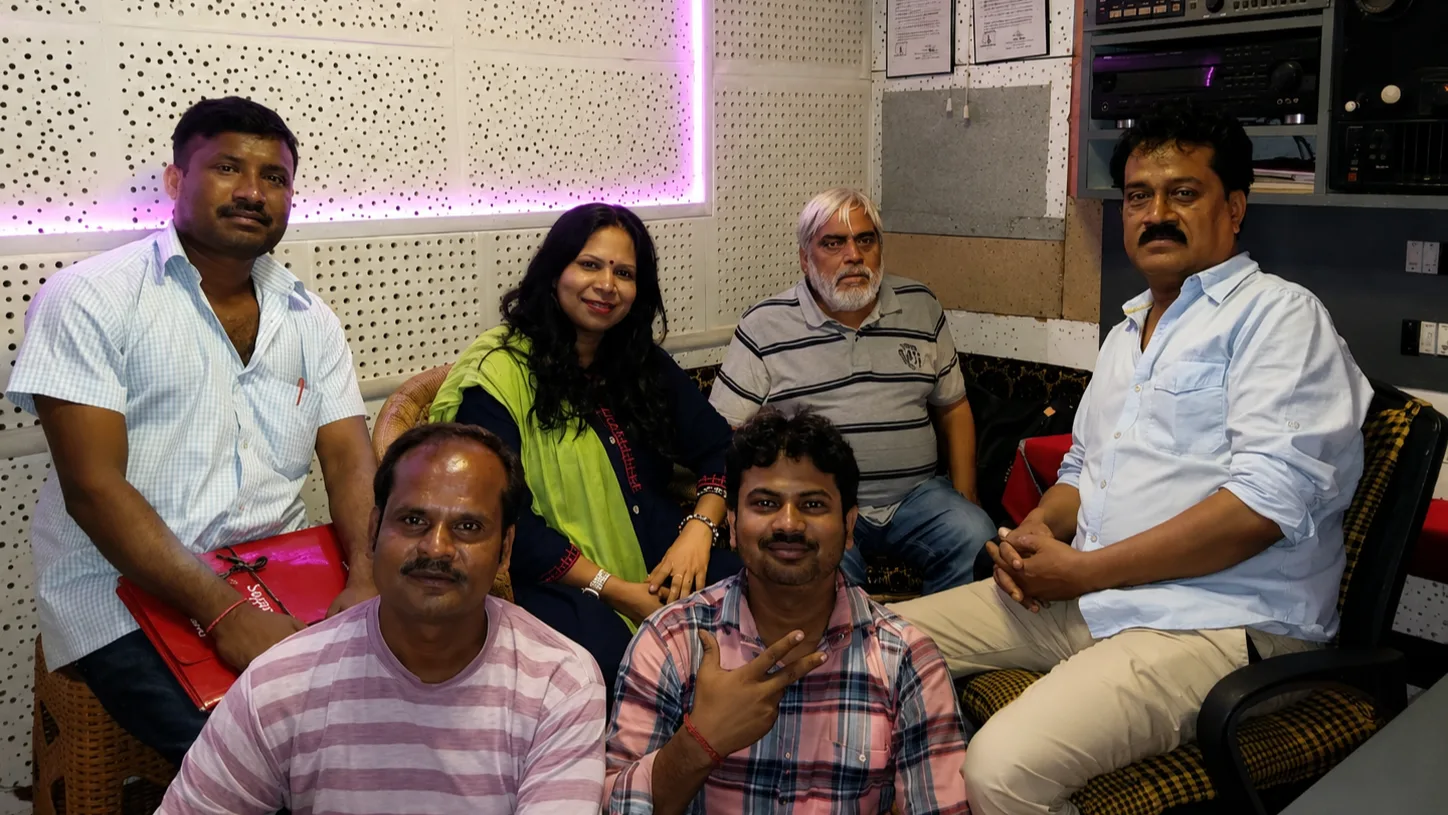Indu Sonali With Pradeep, Sitaram Singh And Manjay Ji 2
